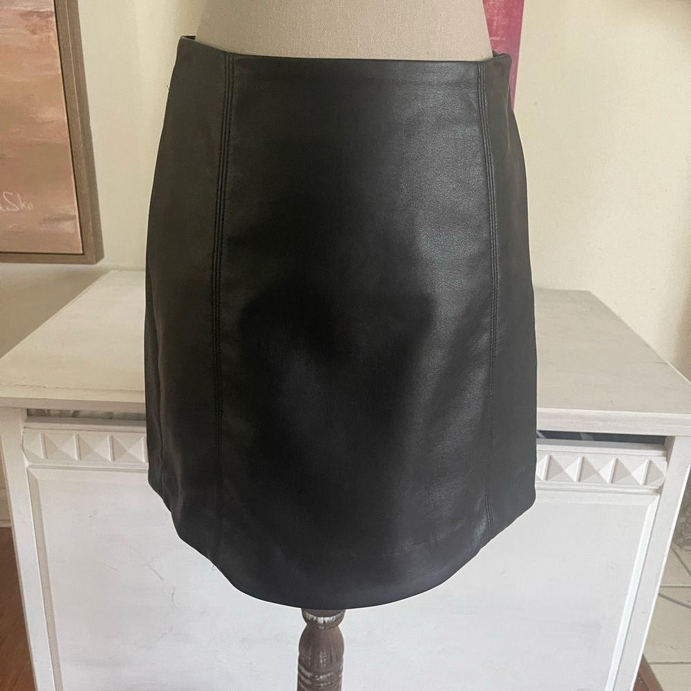 Aritzia Babaton Black Faux Leather Mini Skirt